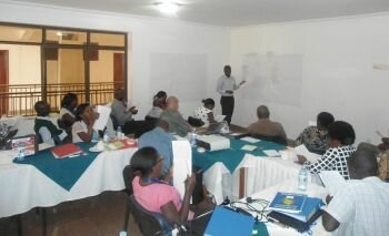 Training the trainers: Participatory prospective analysis for forest tenure analysis in Uganda